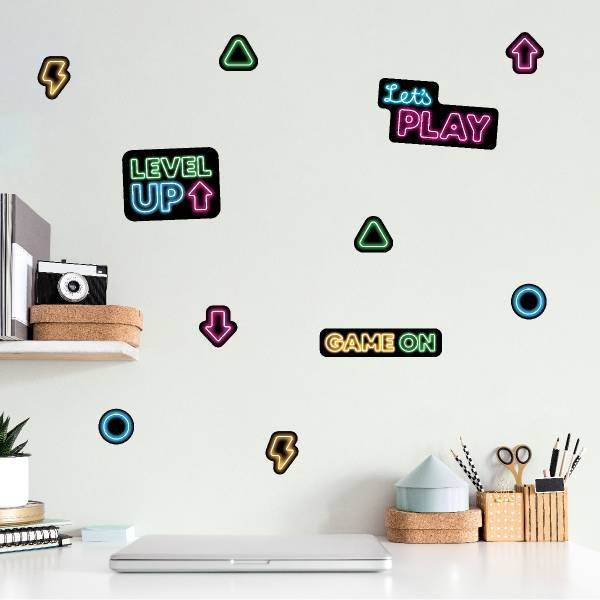 Wandsticker in Neon mit Gaming-Motiven